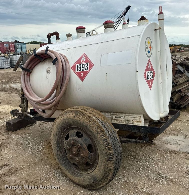 image for item EN4679 Fuel trailer