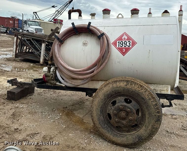 image for item EN4679 Fuel trailer