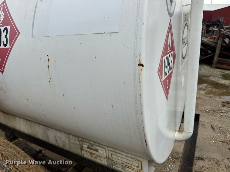 image for item EN4679 Fuel trailer