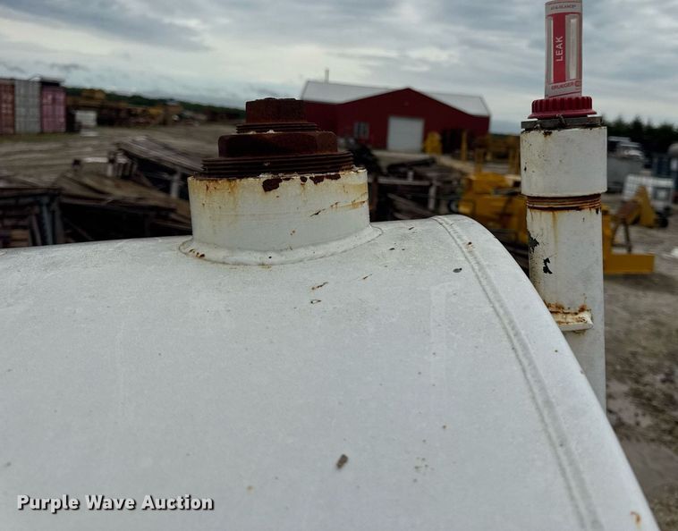 image for item EN4679 Fuel trailer