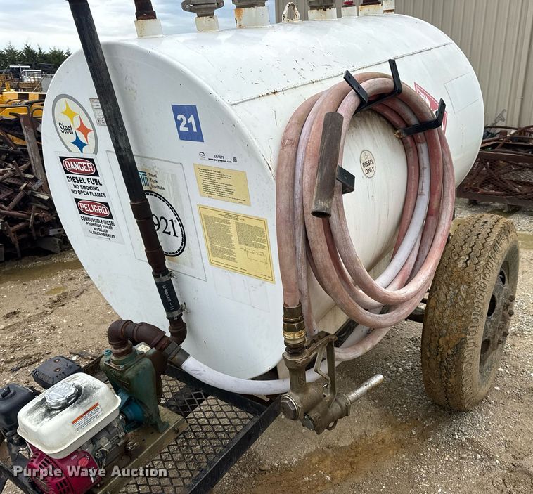 image for item EN4679 Fuel trailer