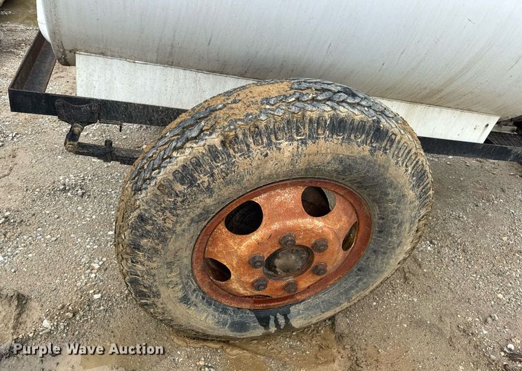 image for item EN4679 Fuel trailer