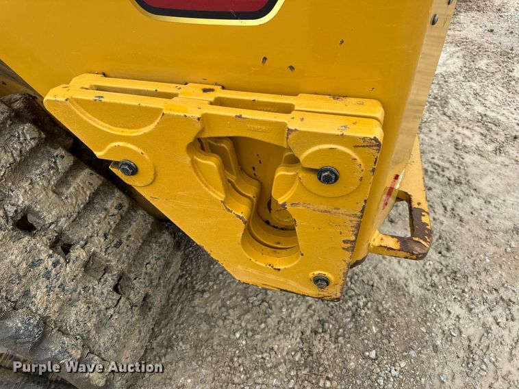 image for item EN4682 2022 Caterpillar 289D3 tracked skid steer loader