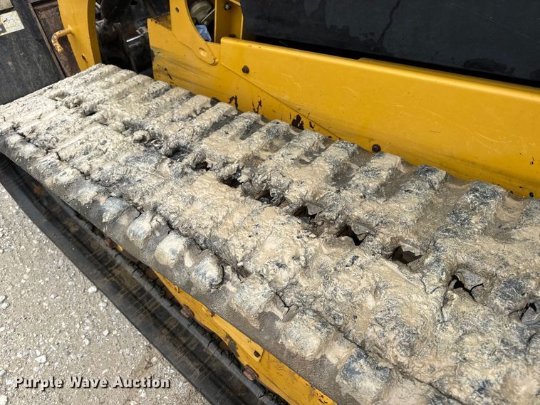 image for item EN4682 2022 Caterpillar 289D3 tracked skid steer loader
