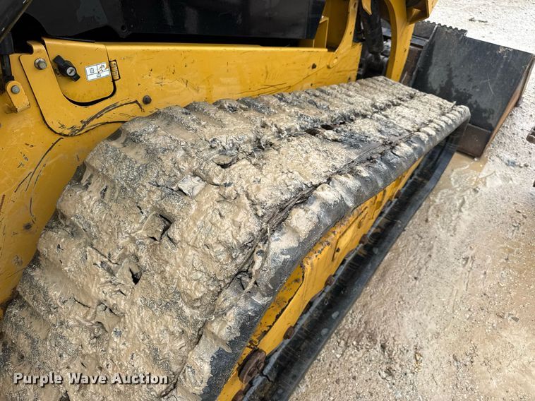 image for item EN4682 2022 Caterpillar 289D3 tracked skid steer loader