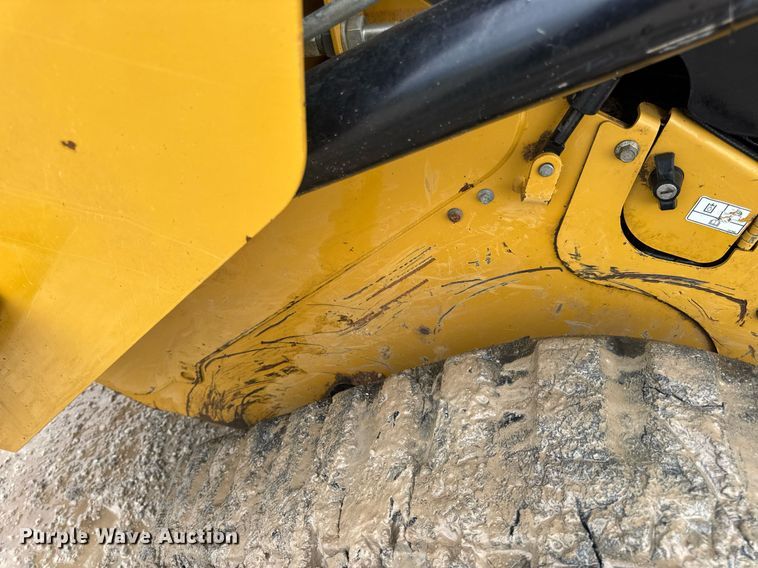 image for item EN4682 2022 Caterpillar 289D3 tracked skid steer loader