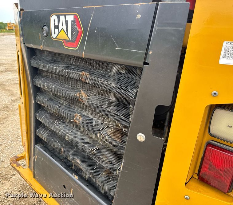 image for item EN4682 2022 Caterpillar 289D3 tracked skid steer loader