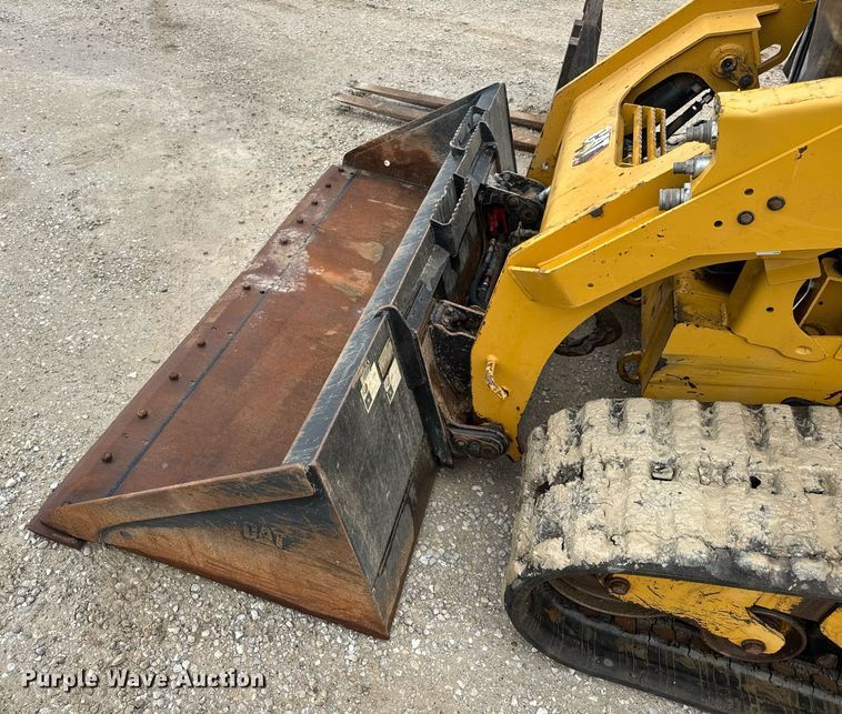image for item EN4682 2022 Caterpillar 289D3 tracked skid steer loader