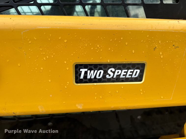 image for item EN4682 2022 Caterpillar 289D3 tracked skid steer loader