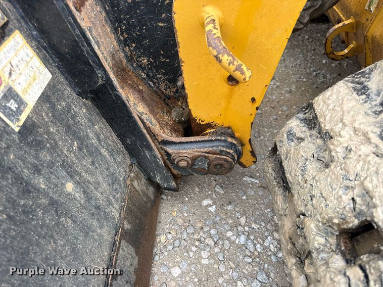 image for item EN4682 2022 Caterpillar 289D3 tracked skid steer loader