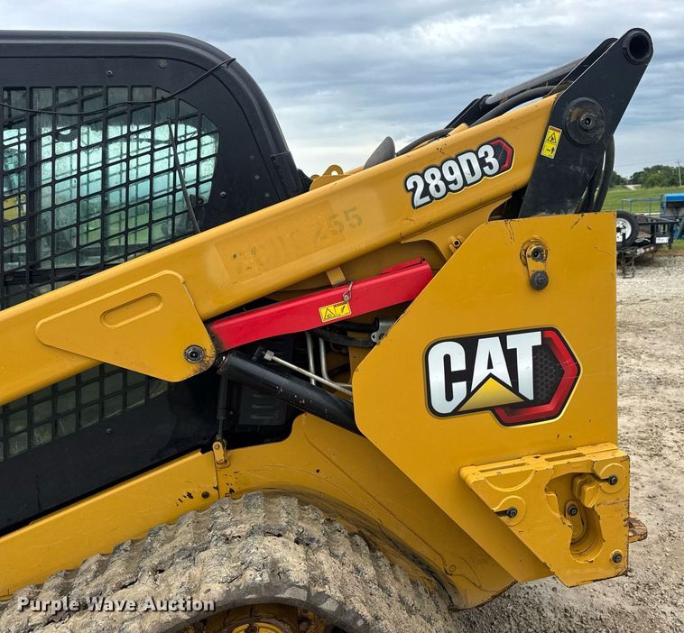image for item EN4682 2022 Caterpillar 289D3 tracked skid steer loader