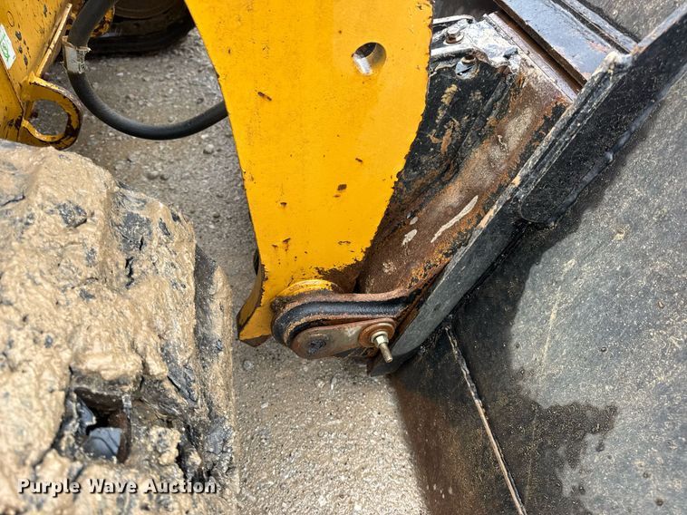 image for item EN4682 2022 Caterpillar 289D3 tracked skid steer loader