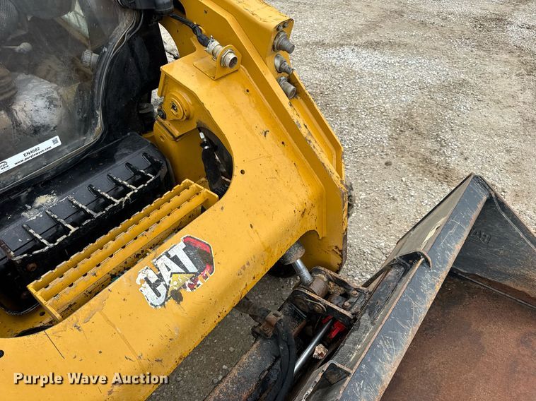 image for item EN4682 2022 Caterpillar 289D3 tracked skid steer loader