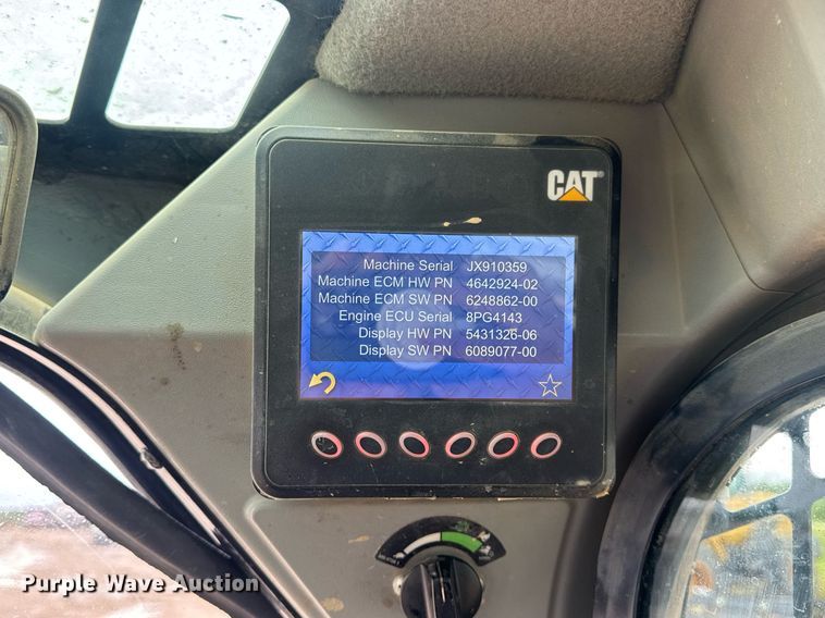 image for item EN4682 2022 Caterpillar 289D3 tracked skid steer loader