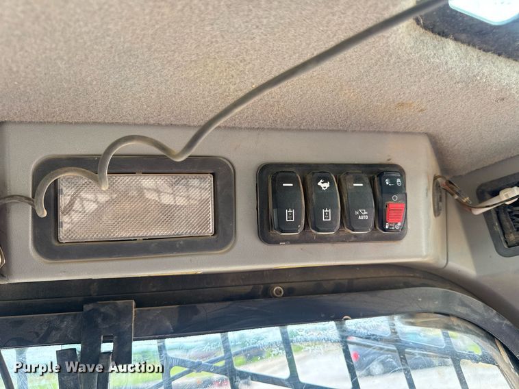 image for item EN4682 2022 Caterpillar 289D3 tracked skid steer loader