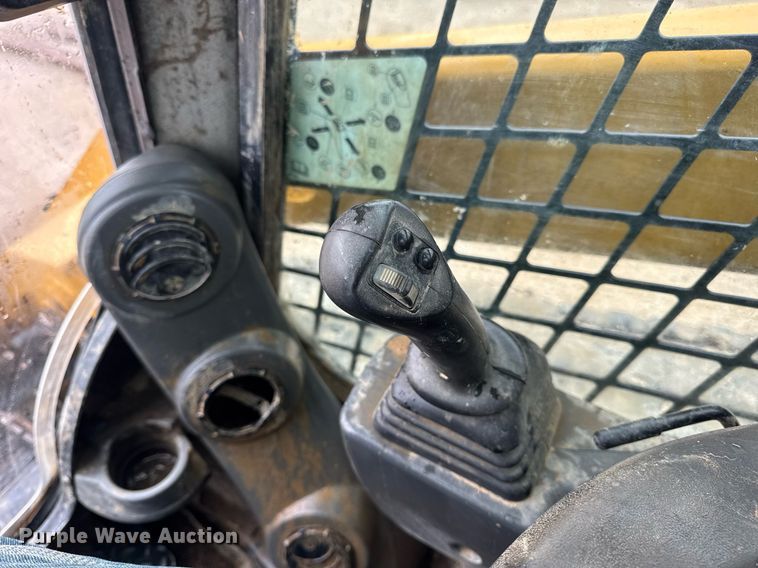 image for item EN4682 2022 Caterpillar 289D3 tracked skid steer loader