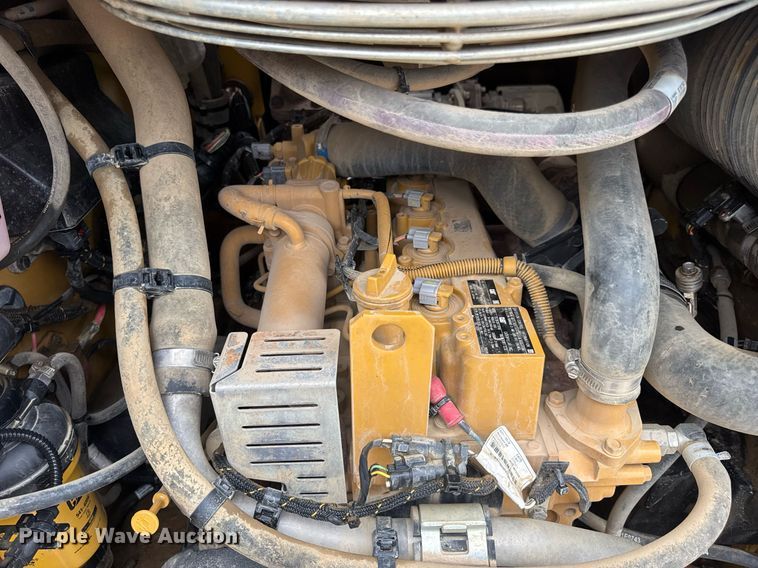 image for item EN4682 2022 Caterpillar 289D3 tracked skid steer loader