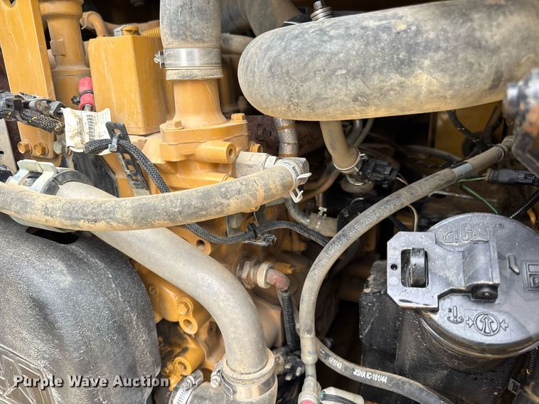 image for item EN4682 2022 Caterpillar 289D3 tracked skid steer loader