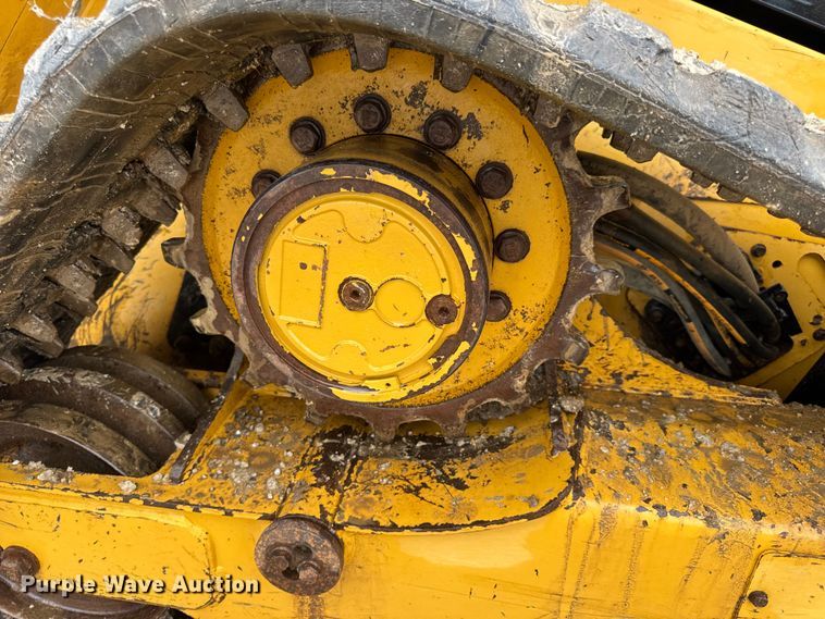 image for item EN4682 2022 Caterpillar 289D3 tracked skid steer loader