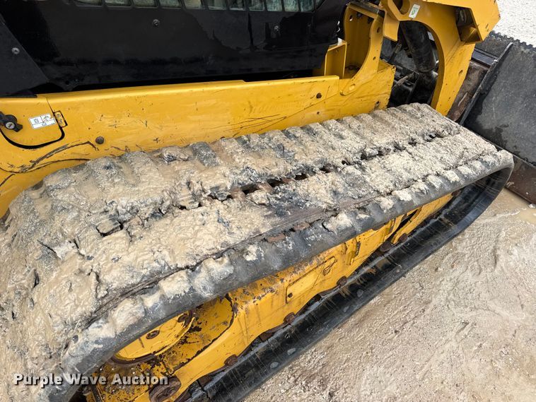 image for item EN4682 2022 Caterpillar 289D3 tracked skid steer loader