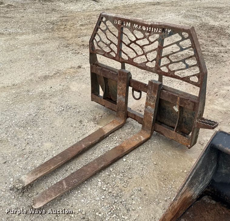 image for item EN4682 2022 Caterpillar 289D3 tracked skid steer loader