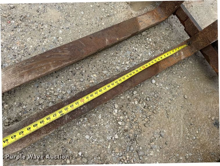 image for item EN4682 2022 Caterpillar 289D3 tracked skid steer loader