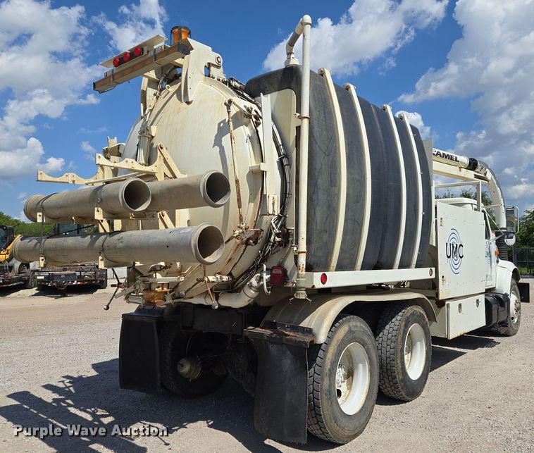 image for item EN8236 1999 International  4900 sewer jetter truck