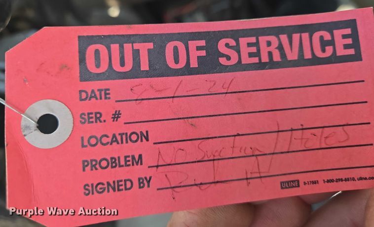 image for item EN8236 1999 International  4900 sewer jetter truck