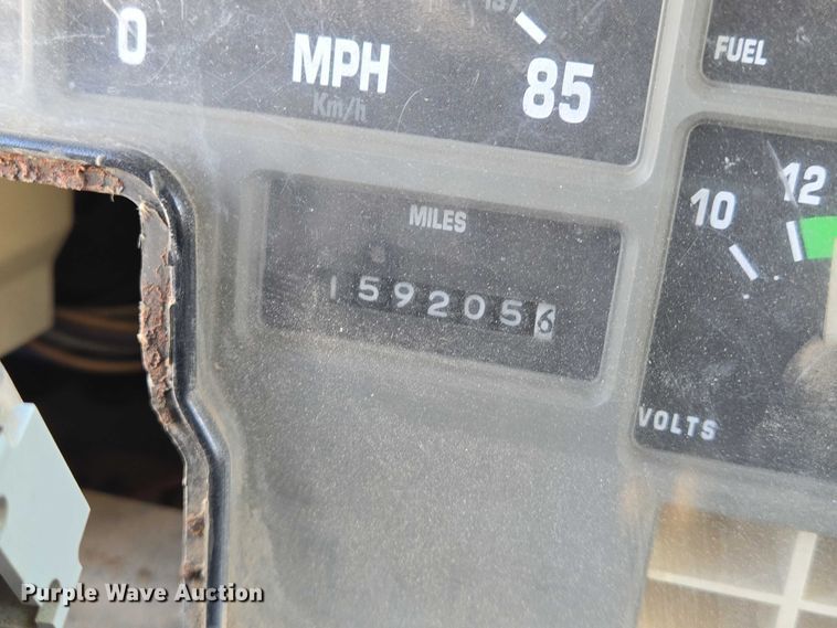 image for item EN8236 1999 International  4900 sewer jetter truck