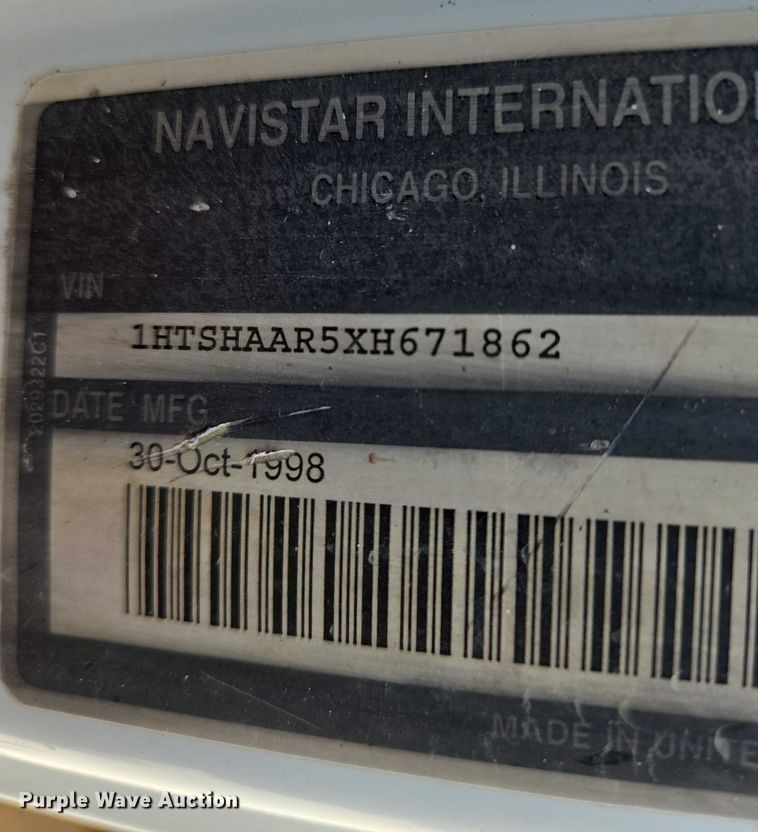 image for item EN8236 1999 International  4900 sewer jetter truck