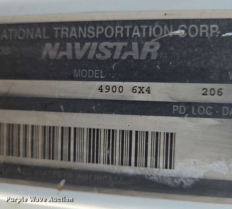 image for item EN8236 1999 International  4900 sewer jetter truck