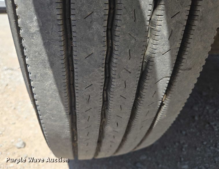 image for item EN8238 2001 International 4700 boiler truck