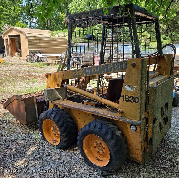 image for item EN8255 Case 1830 skid steer loader