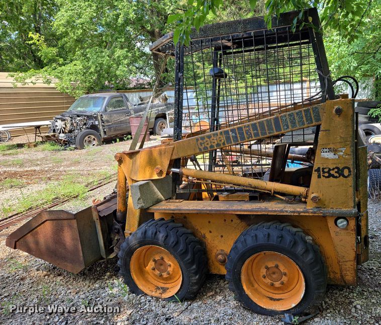 image for item EN8255 Case 1830 skid steer loader