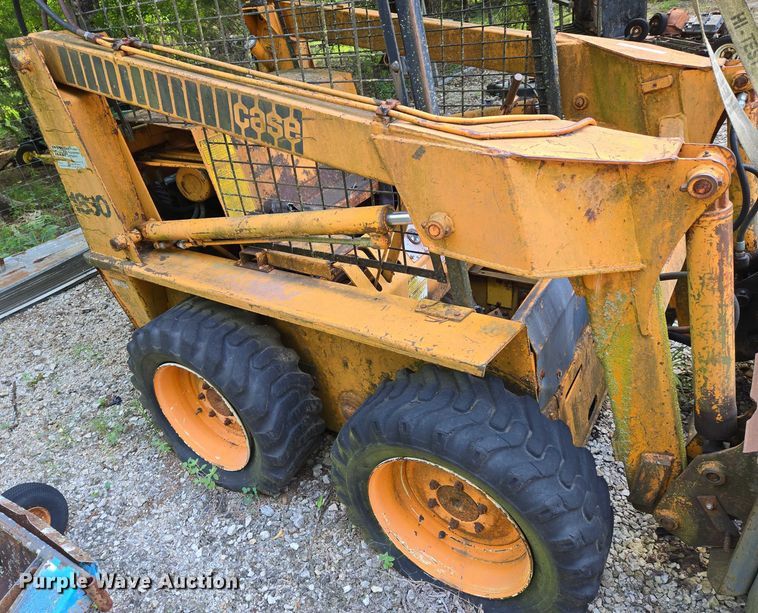 image for item EN8255 Case 1830 skid steer loader