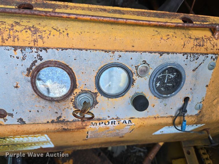 image for item EN8255 Case 1830 skid steer loader