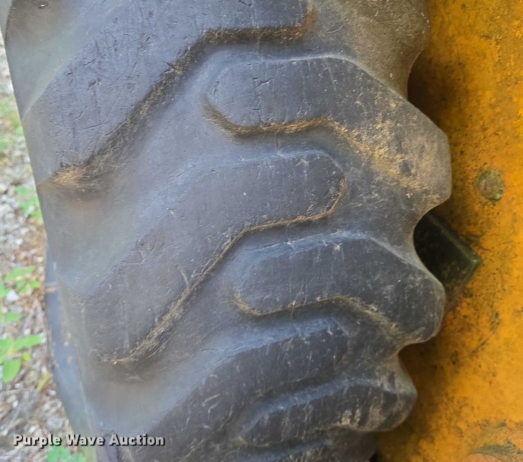 image for item EN8255 Case 1830 skid steer loader