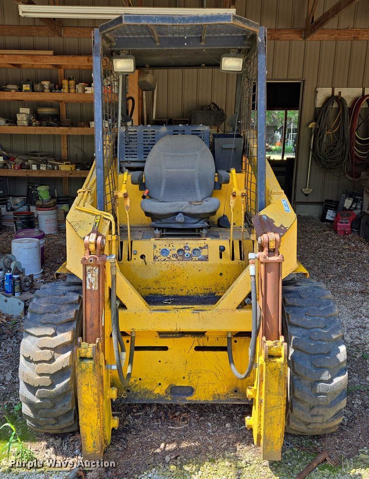 image for item EN8256 Case 1830 skid steer loader