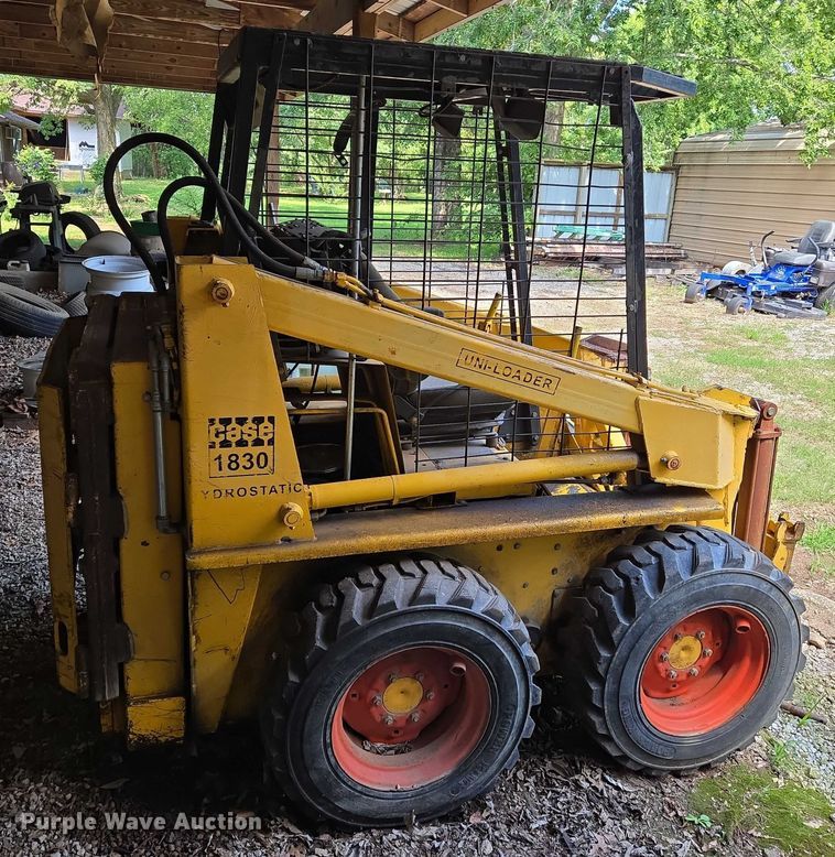 image for item EN8256 Case 1830 skid steer loader