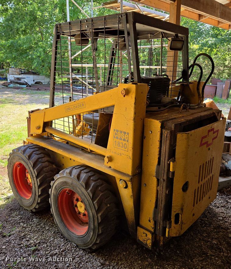 image for item EN8256 Case 1830 skid steer loader