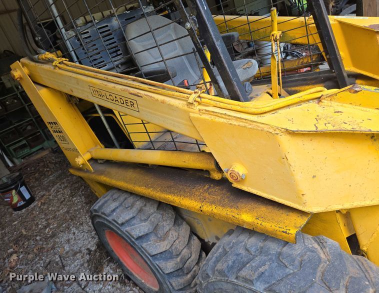 image for item EN8256 Case 1830 skid steer loader