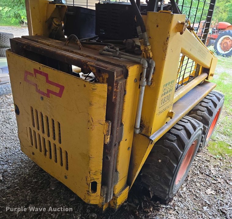 image for item EN8256 Case 1830 skid steer loader