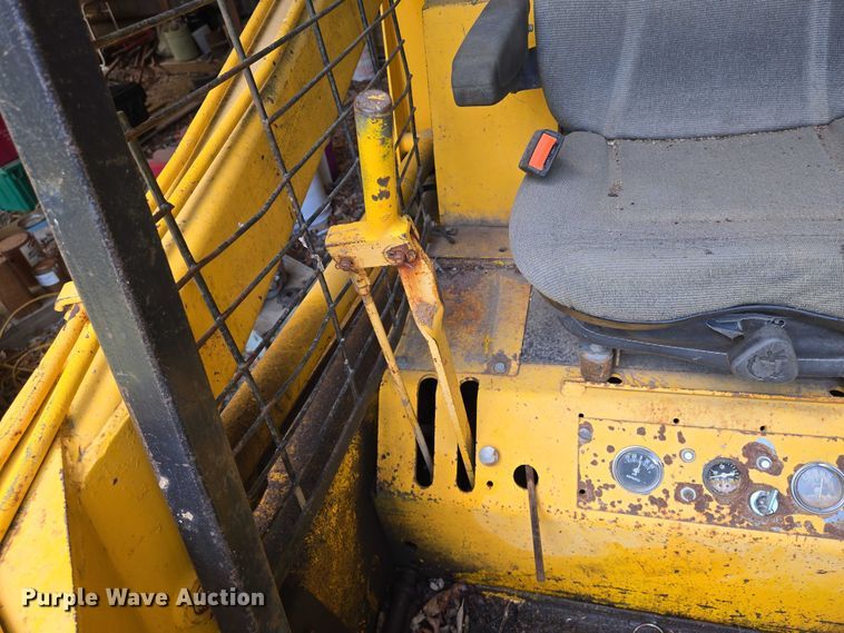 image for item EN8256 Case 1830 skid steer loader