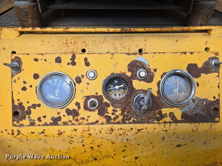 image for item EN8256 Case 1830 skid steer loader