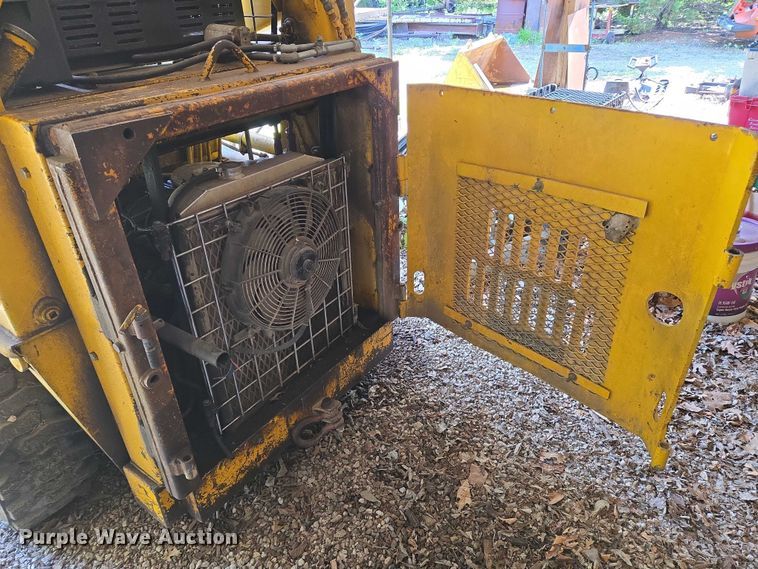 image for item EN8256 Case 1830 skid steer loader