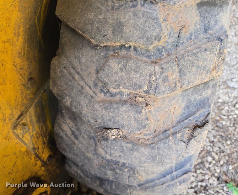 image for item EN8256 Case 1830 skid steer loader