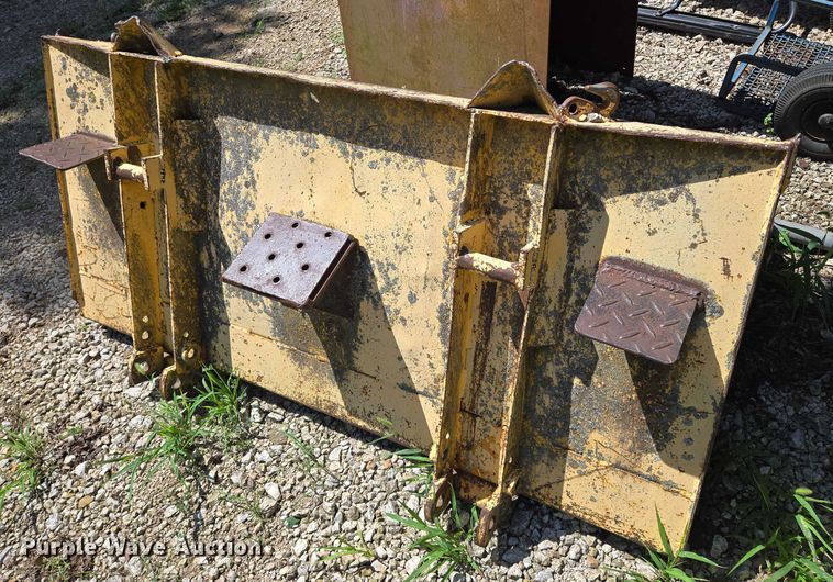 image for item EN8256 Case 1830 skid steer loader