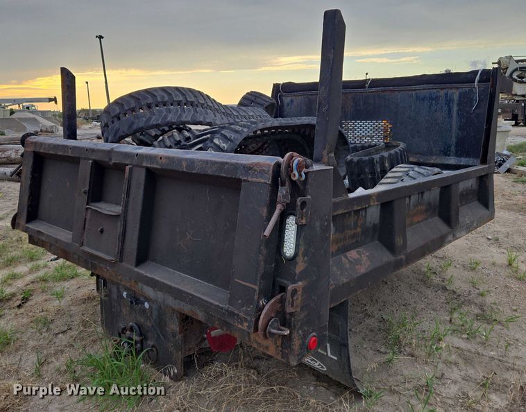 image for item EN8259 Dump bed