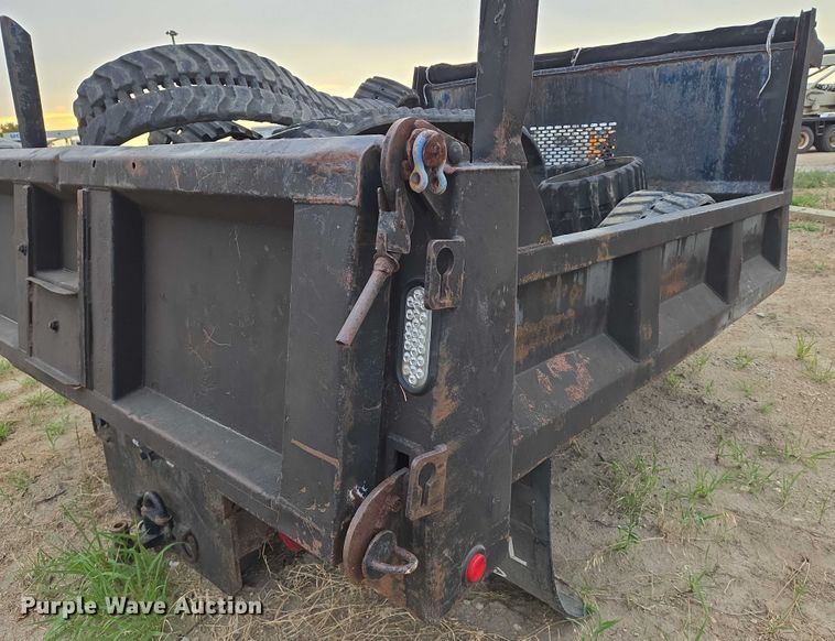 image for item EN8259 Dump bed