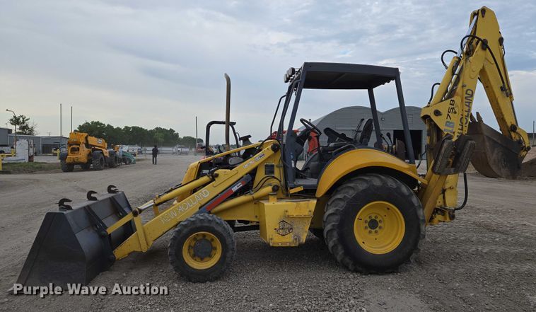 image for item EN8260 2002 New Holland LB75B backhoe